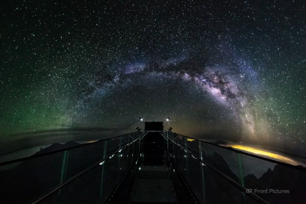 探索未来：韩国首个360°影院Space 360的沉浸体验