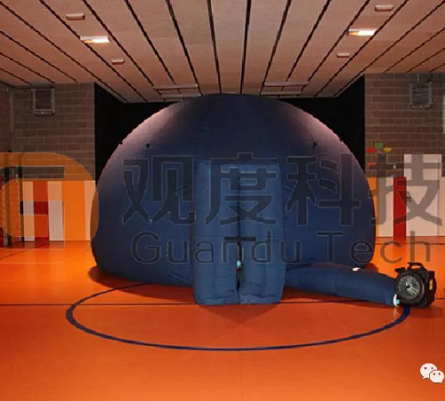 可躺着看电影的移动球幕影院