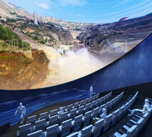 体验“飞”一般的球幕影院